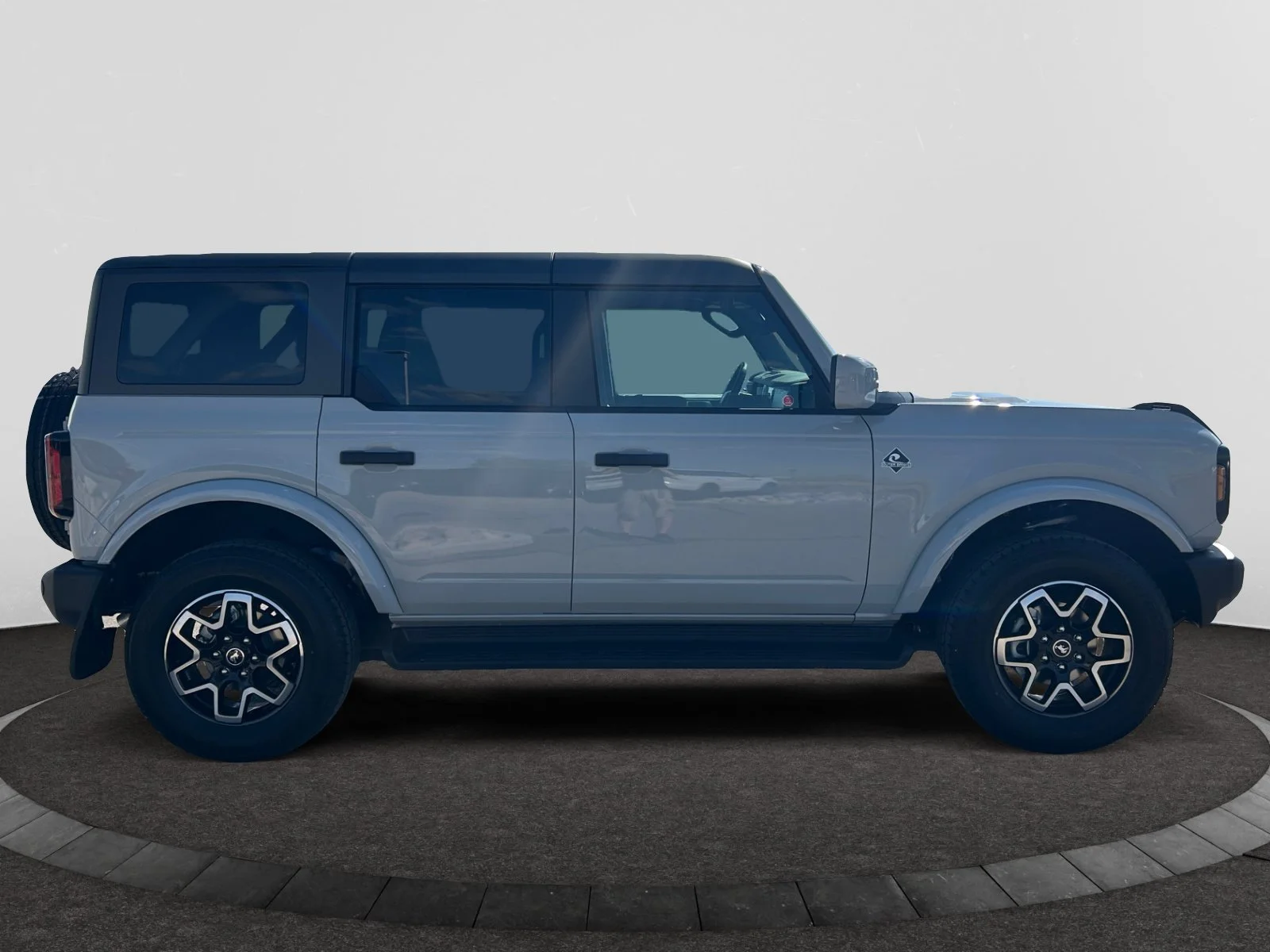 New 2026 Avalanche Grey Ford Outer Banks image 6