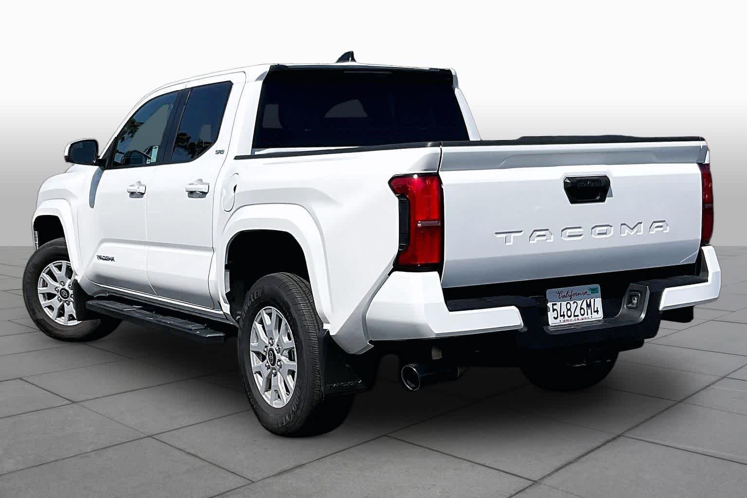 Used 2026 Ice Cap Toyota SR5 image 10