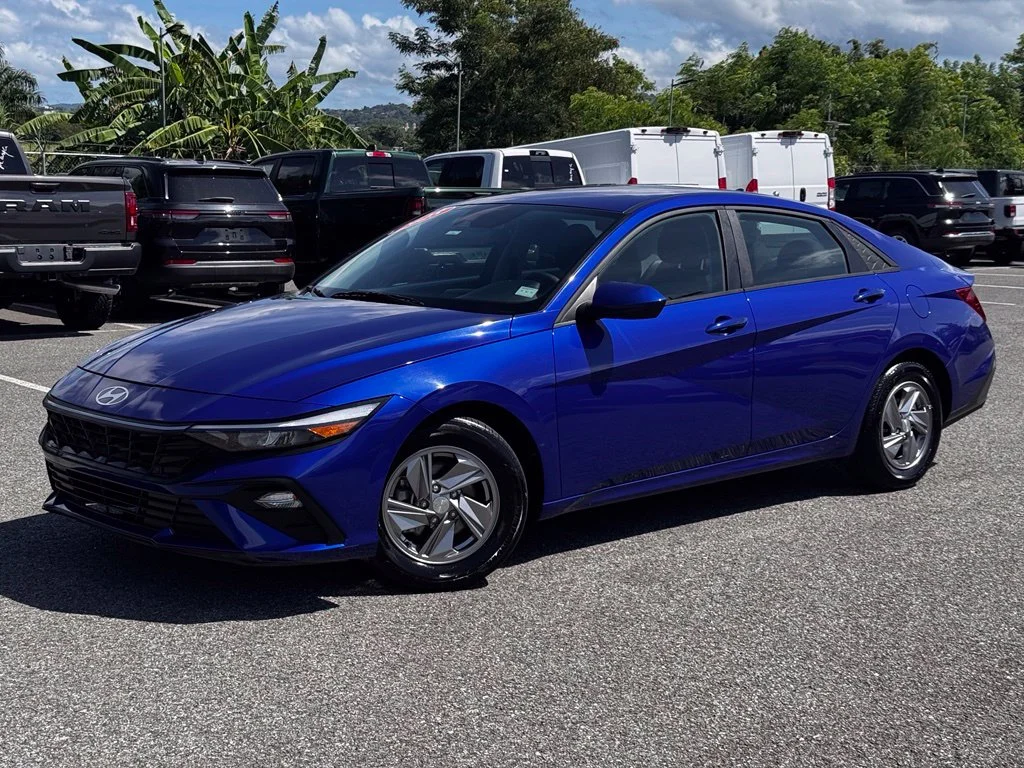 2025 Hyundai Elantra SE