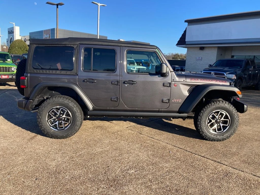 New 2026 Granite Crystal Metallic Clear-Coat Exterior Paint Jeep Rubicon image 7