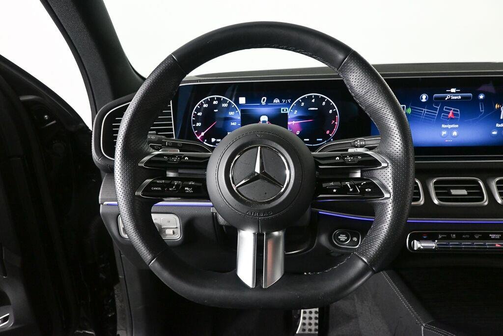 Certified Used 2025 Obsidian Black Metallic Mercedes-Benz GLS 580 image 2