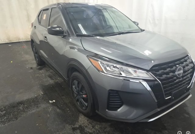2025 Nissan KICKS PLAY Base