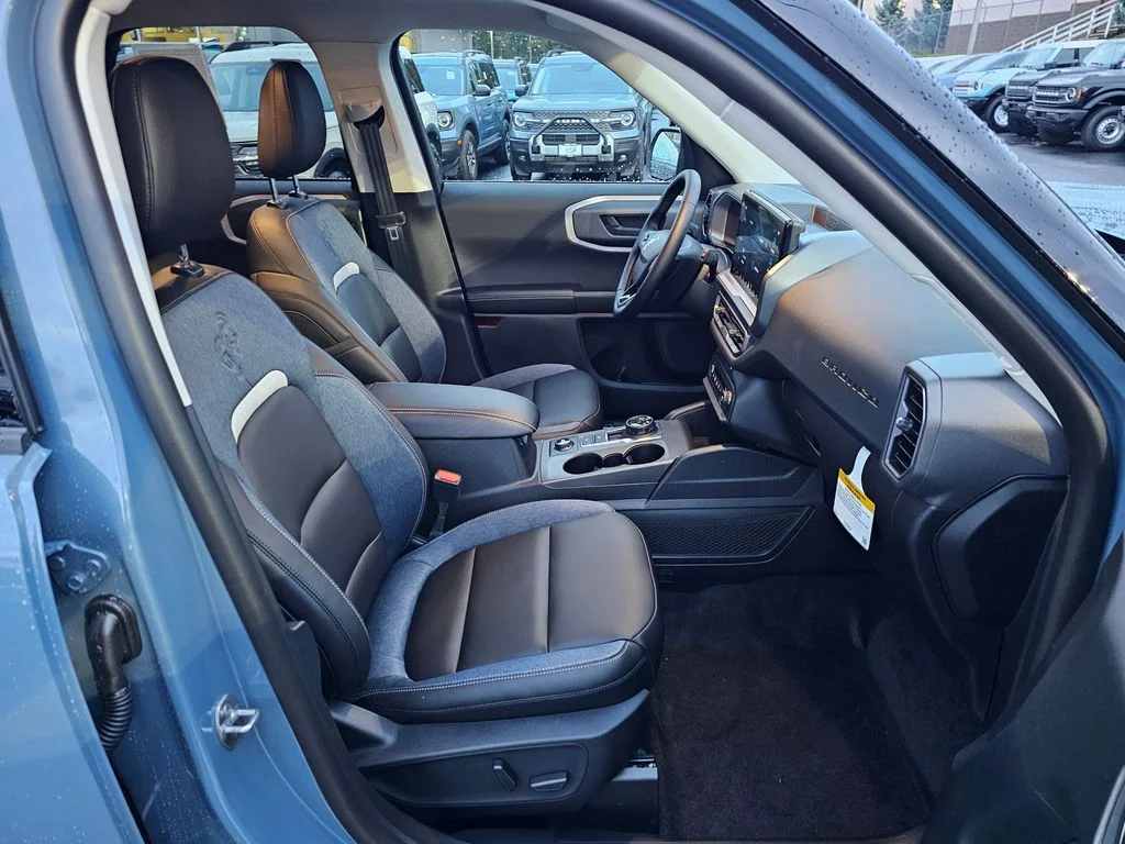 New 2025 Gray Ford Outer Banks image 10