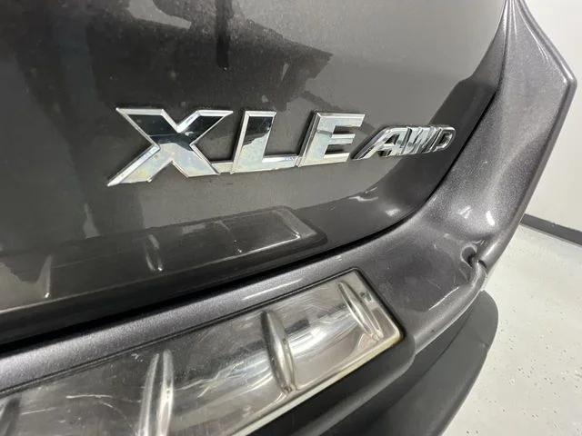 Used 2018 Gray Toyota XLE image 32