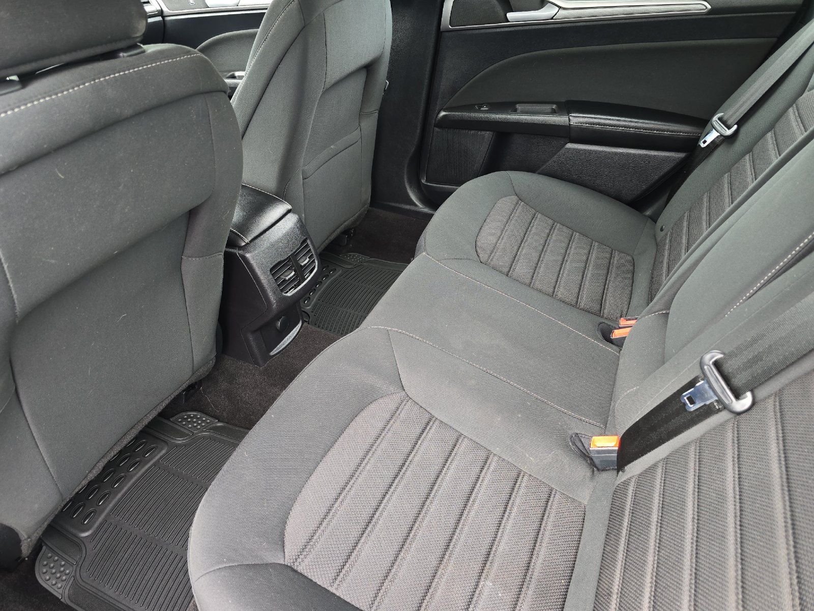 Used 2020 Black Ford SE image 14