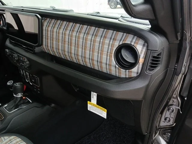 New 2026 Granite Crystal Metallic Clear-Coat Exterior Paint Jeep 85th Anniversary Edition image 27