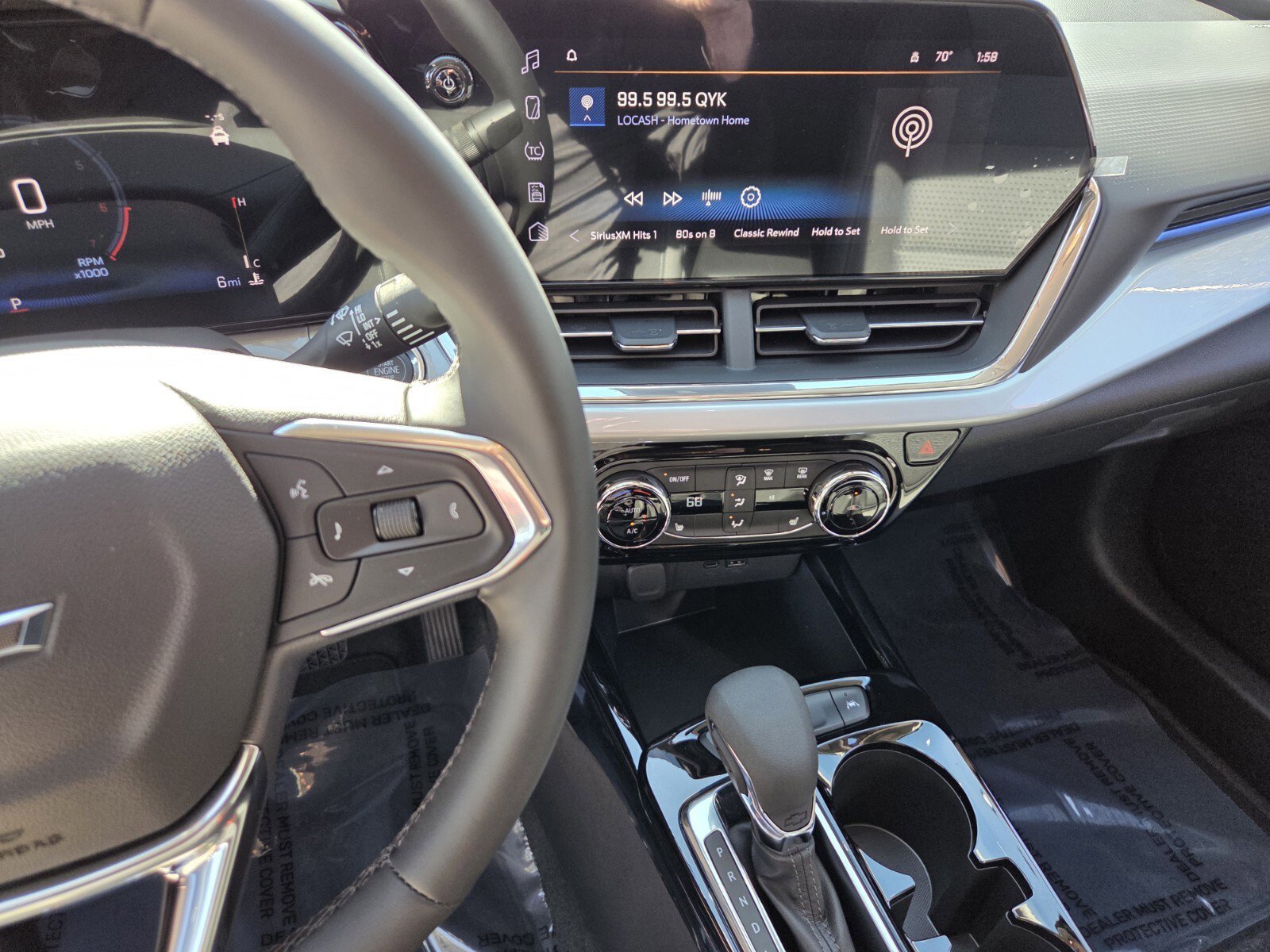 2026 Chevrolet Trax LT - Photo 9