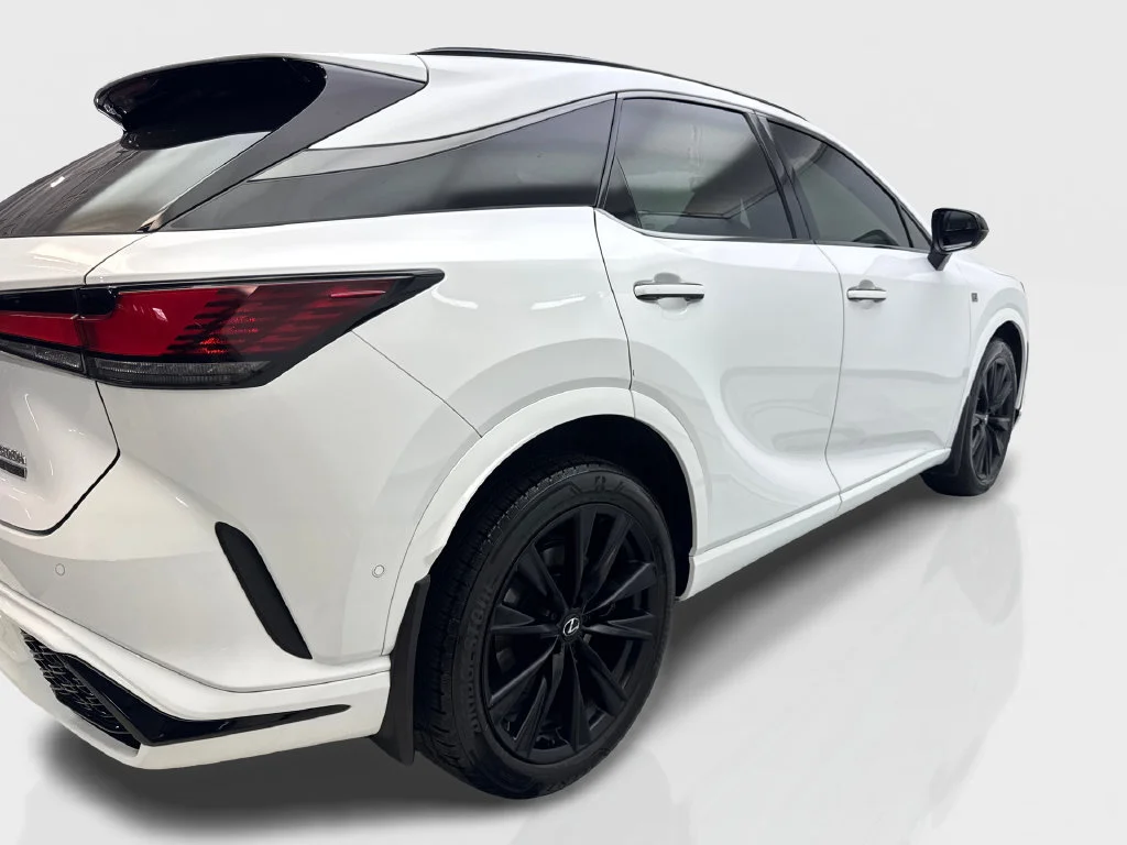 Used 2023 White Lexus 500h F SPORT Performance image 15