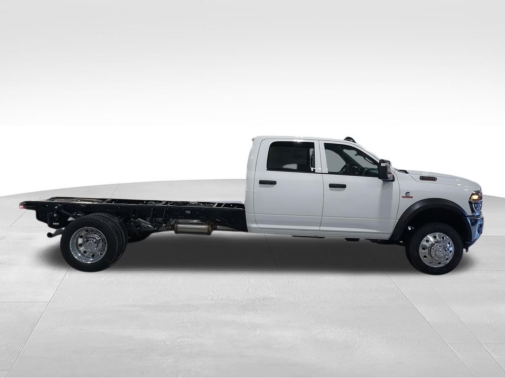 New 2026 Bright White Clear-Coat Exterior Paint RAM Tradesman image 9