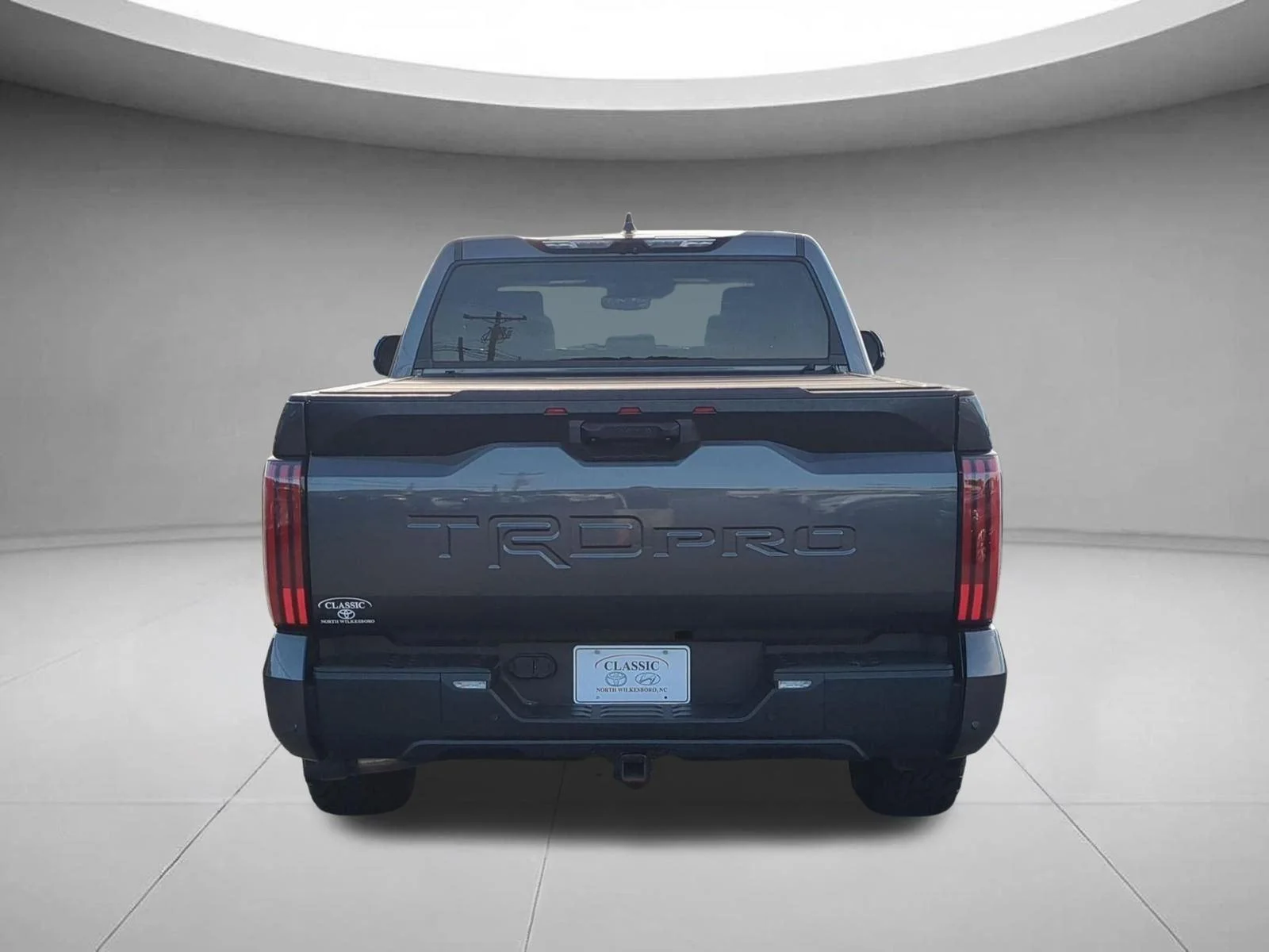 Used 2023  TOYOTA  image 4