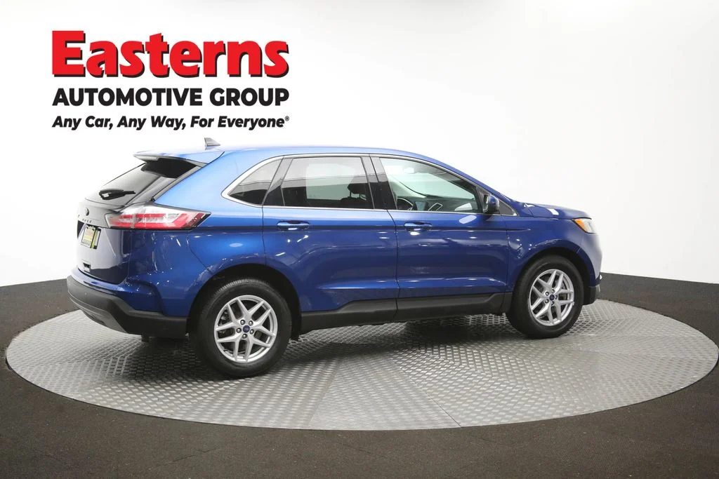 Used 2021 Blue Ford SEL image 41