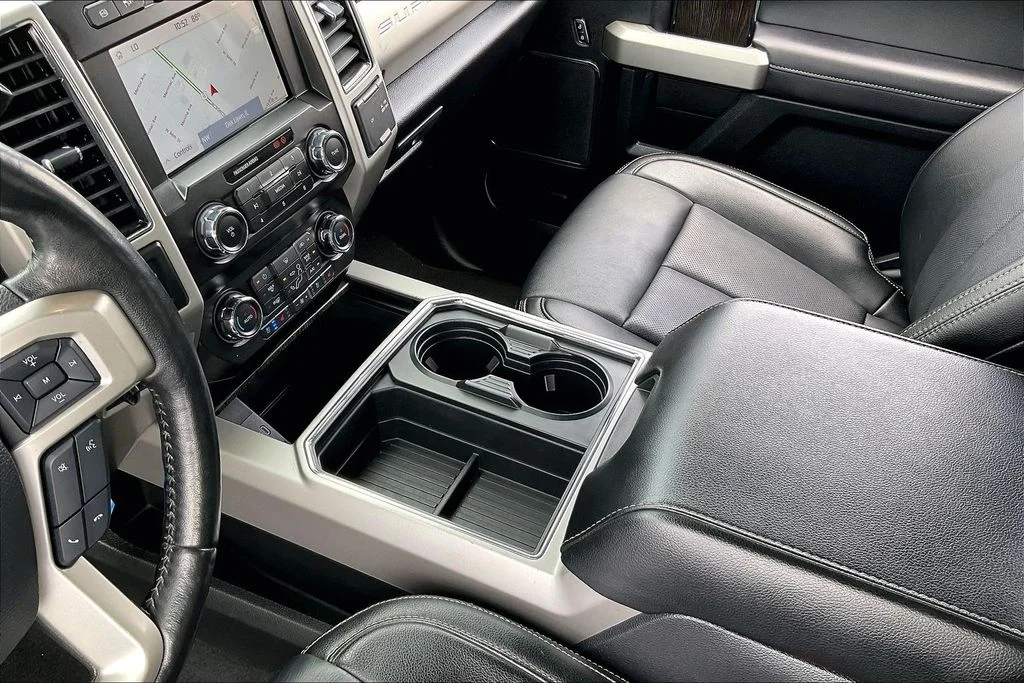 Used 2021 White Ford Lariat image 16