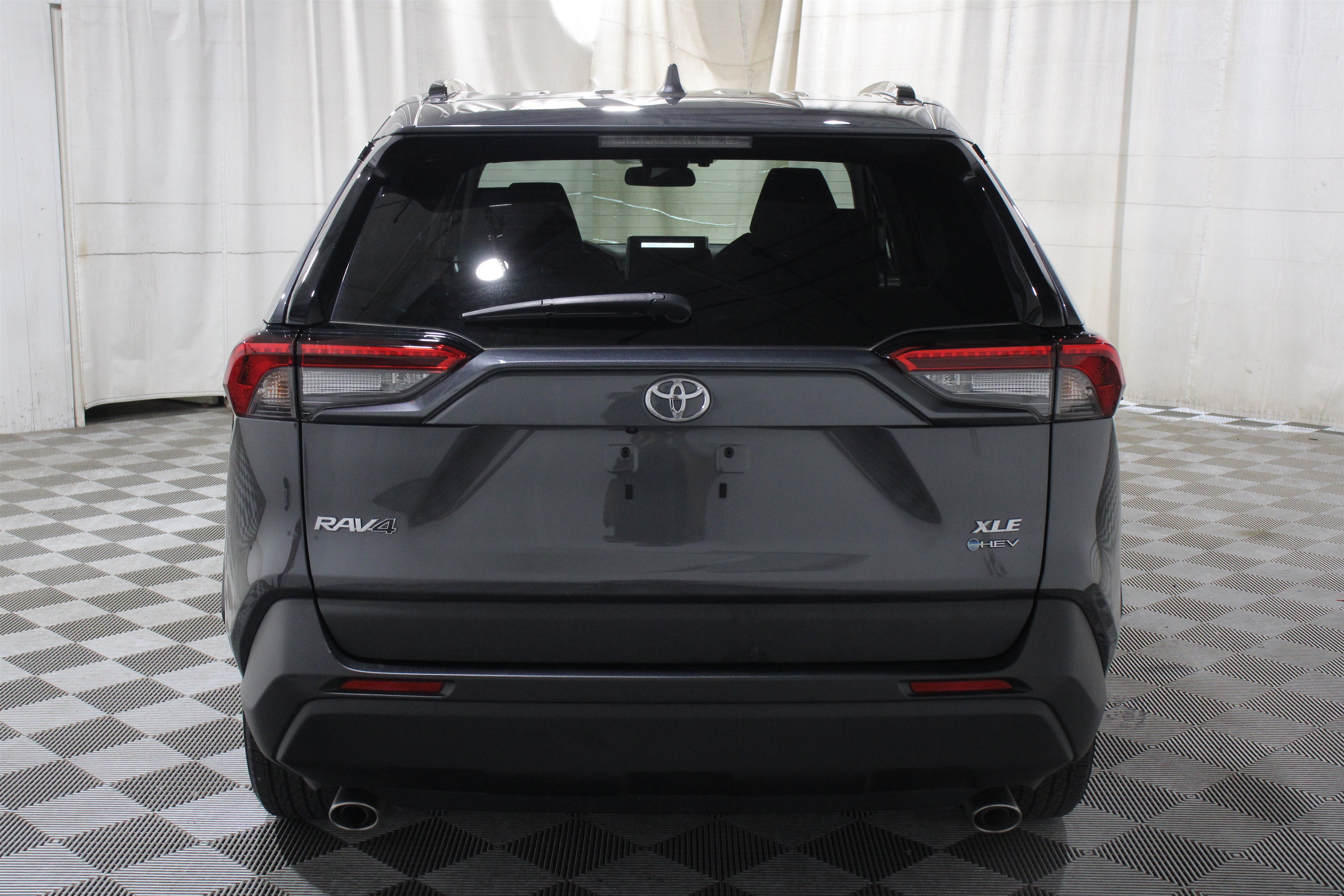 Used 2025 Magnetic Gray Metallic Toyota Hybrid XLE image 34