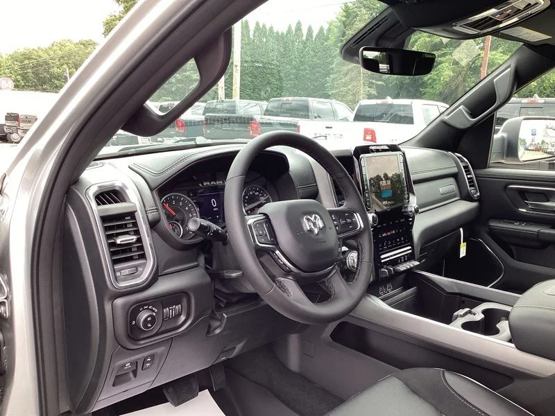 New 2026 Silver Zynith Exterior Paint RAM Laramie image 26