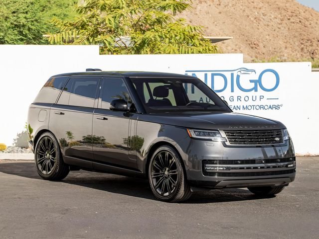 Used 2023 Carpathian Gray Premium Metallic Land Rover SE image 4