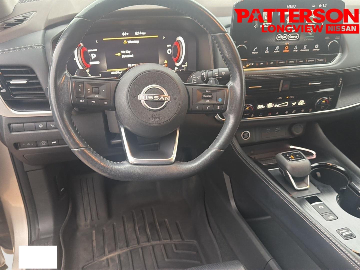 Used 2023 Champagne Silver Metallic Nissan Platinum image 17
