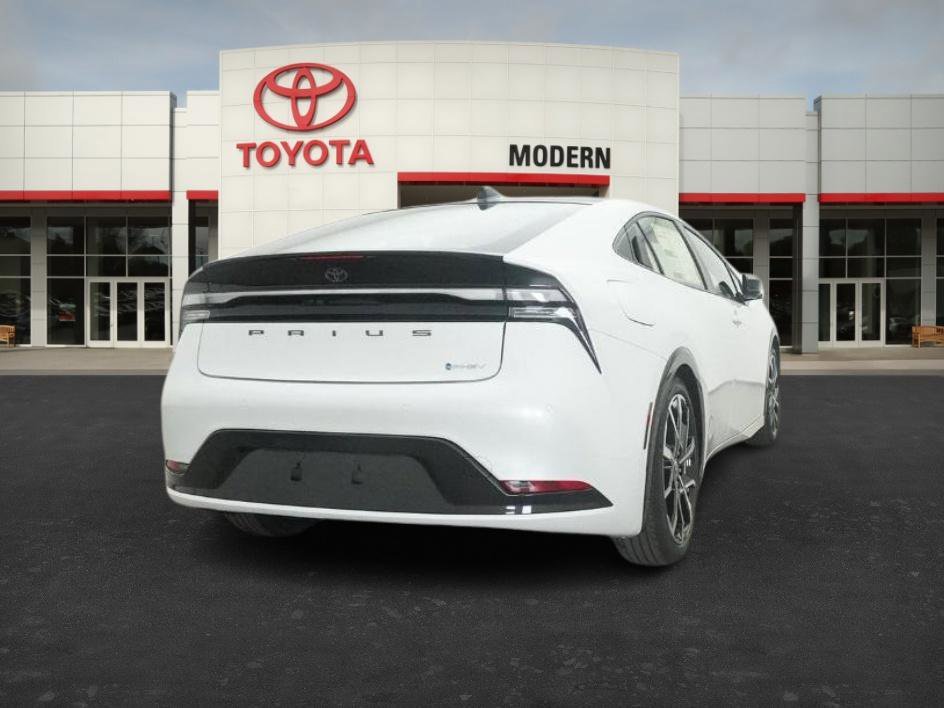 New 2026 Wind Chill Pearl Toyota XSE Premium image 20