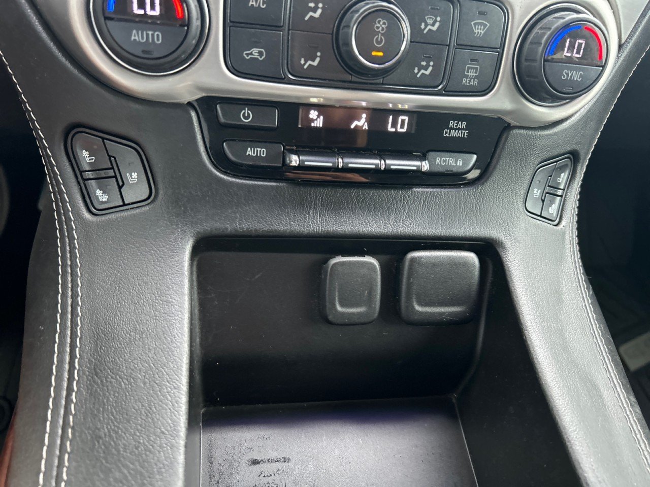 Used 2018 ONYX BLACK GMC SLT image 13