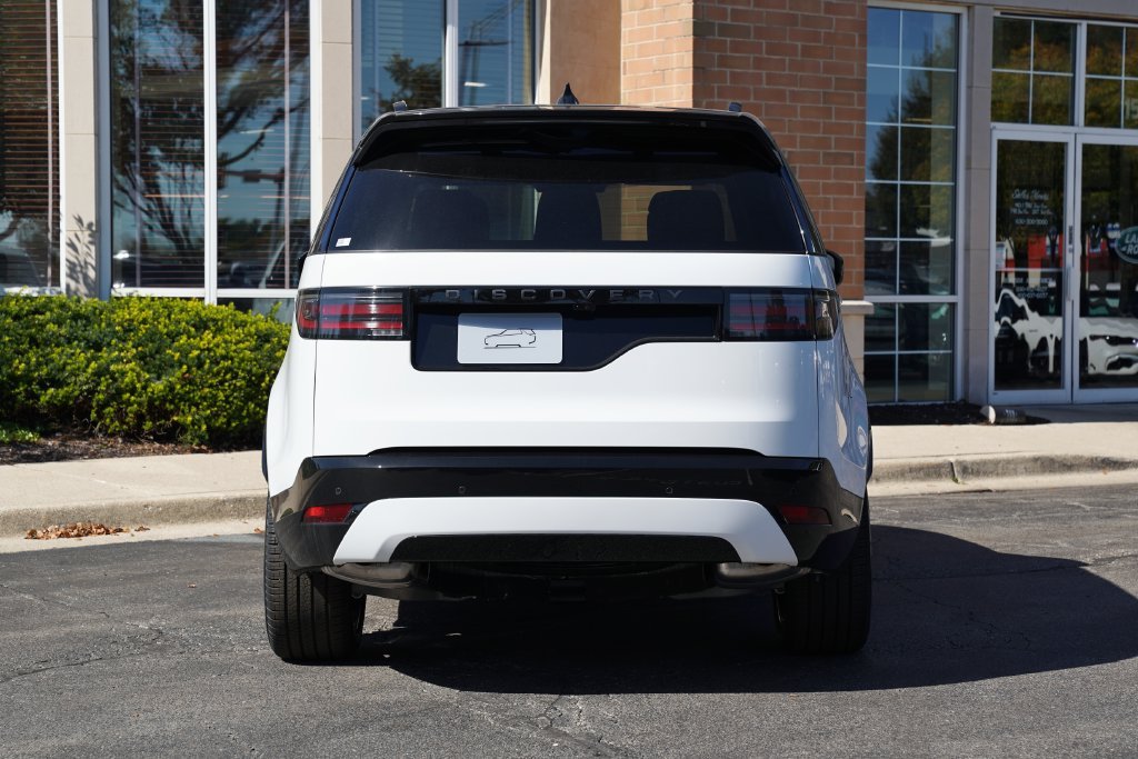 New 2026 Fuji White Land Rover Dynamic SE image 5