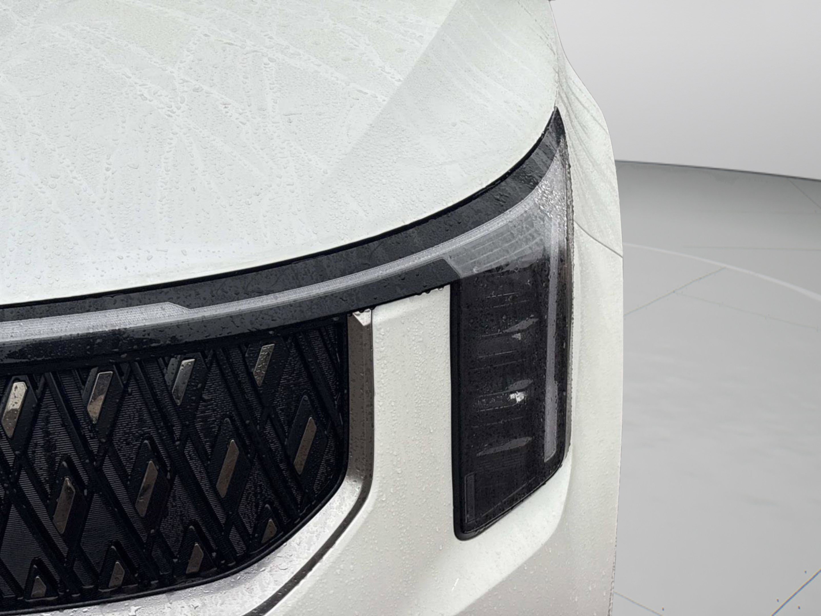 New 2026 Snow White Pearl Kia LXS image 30