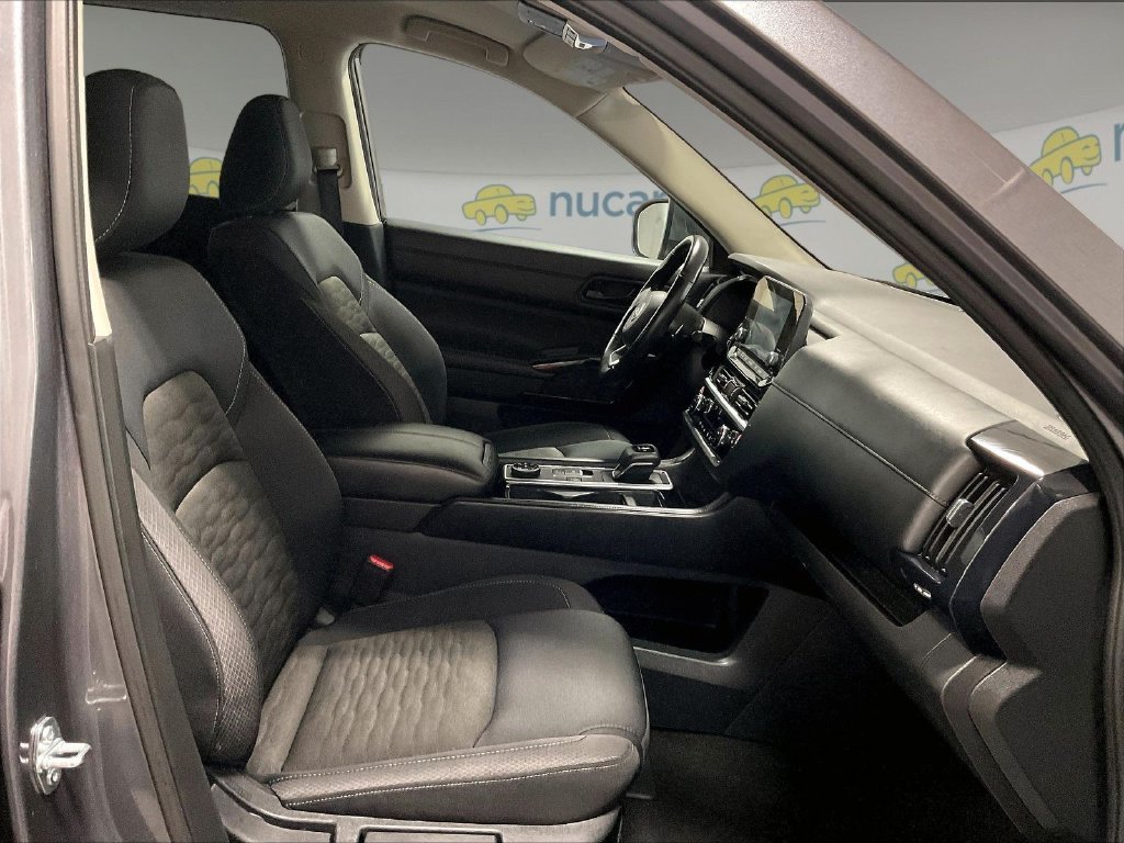 Used 2025 Gray Nissan SV image 11