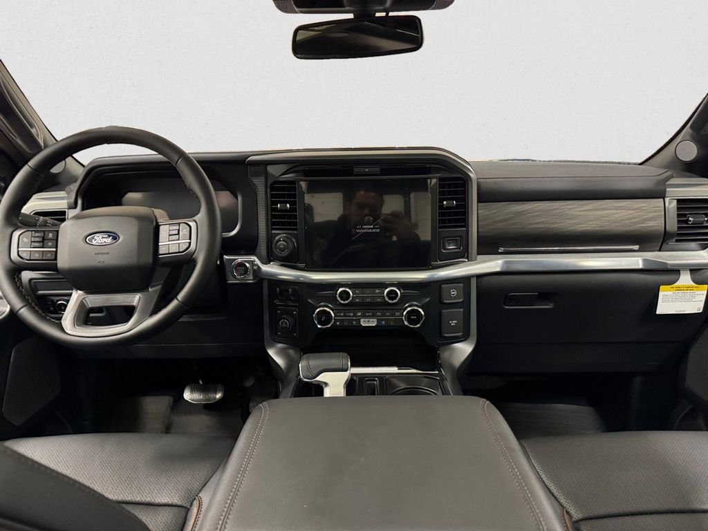 2025 Ford F-150 Lariat - Photo 11
