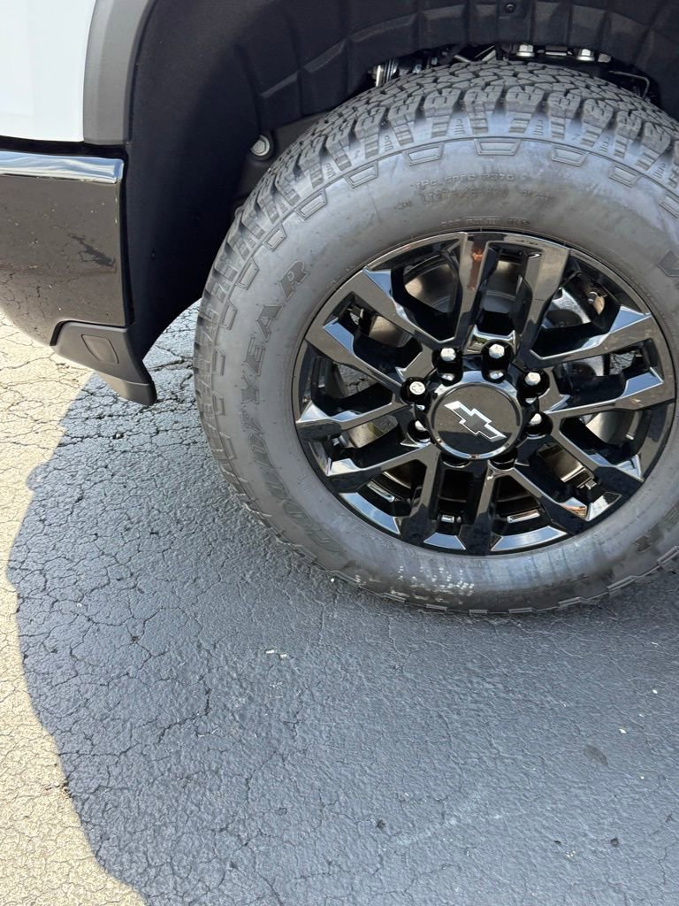 2026 Chevrolet Silverado 2500 HD Custom - Photo 6