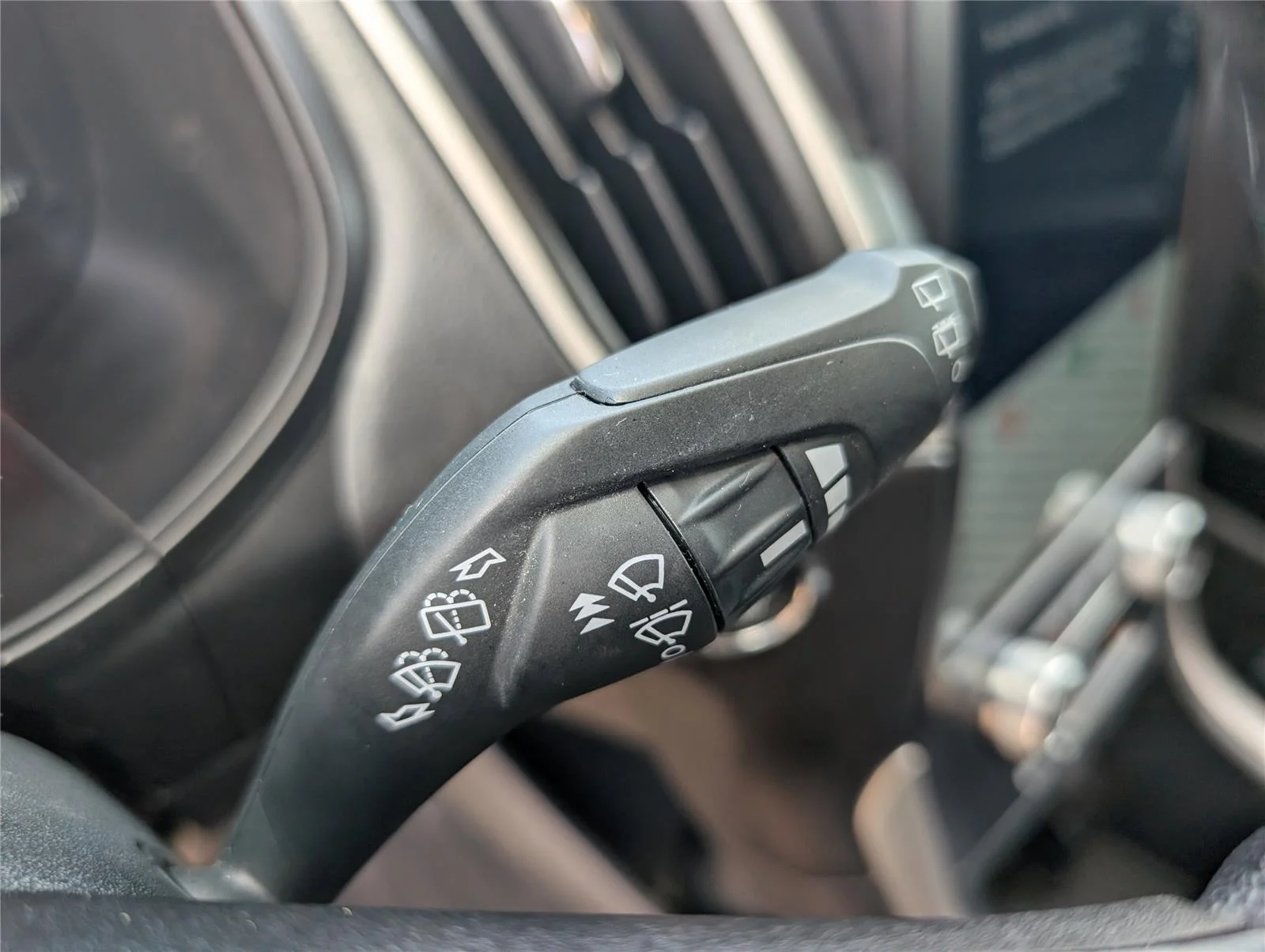 Used 2024 Agate Black Ford SEL image 21
