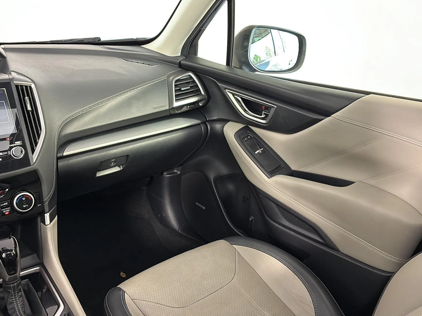 Used 2019 Horizon Blue Pearl Subaru Limited image 18