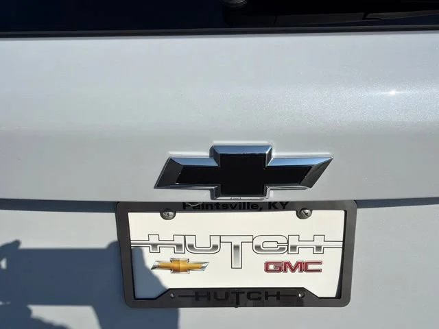 New 2027 Polar White Tricoat Chevrolet ACTIV image 17