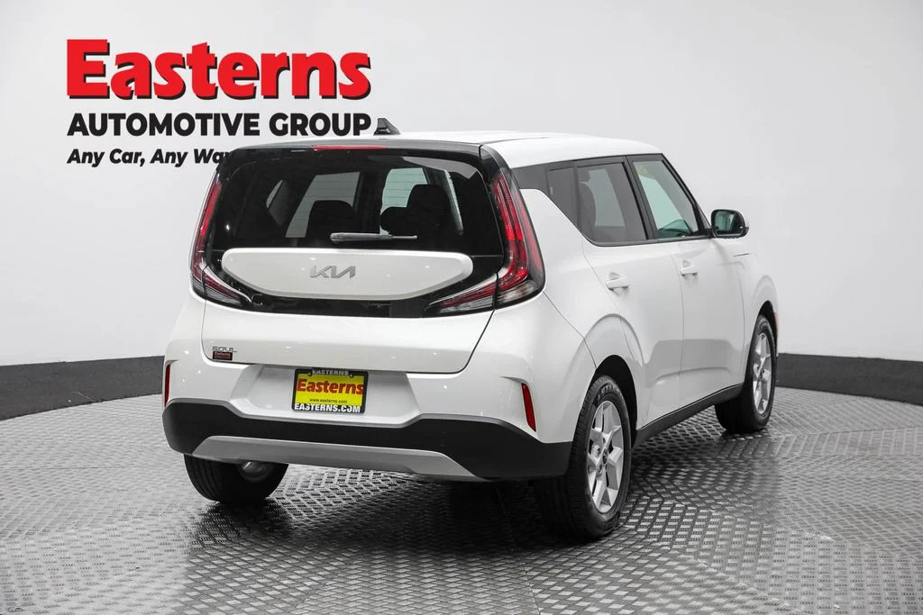 Used 2023 White Kia LX image 5