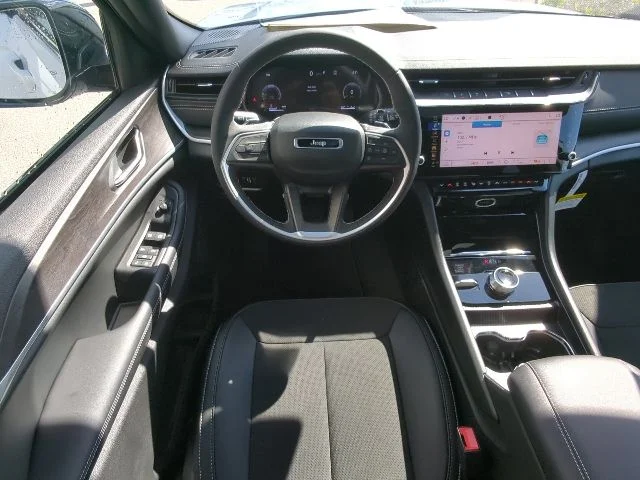 New 2026 White Jeep Altitude image 7