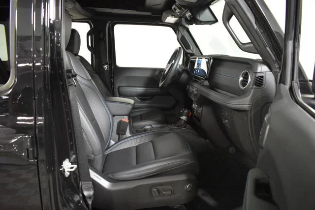 Used 2024 Black Jeep High Altitude 4xe image 36