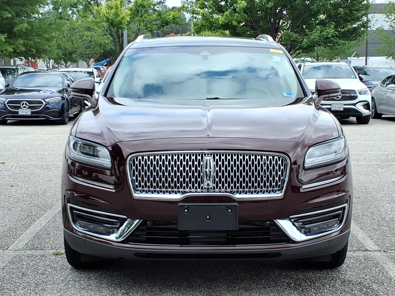 Used 2020 Burgundy Velvet Lincoln Reserve image 2