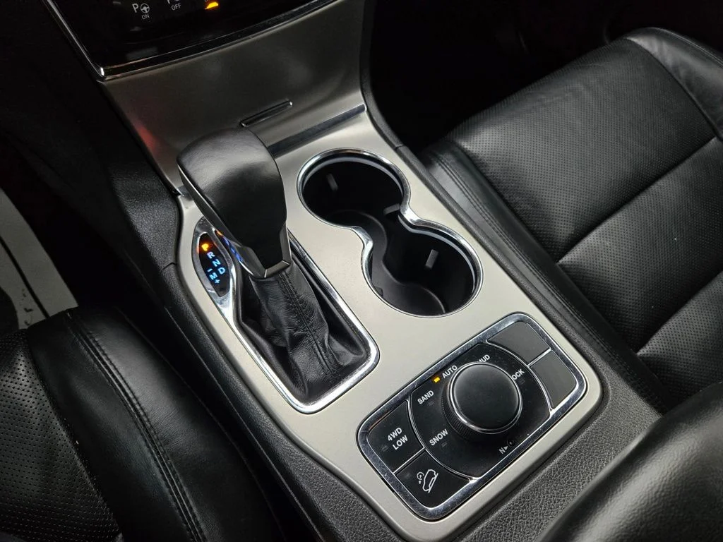 Used 2019 Black Jeep Limited image 28