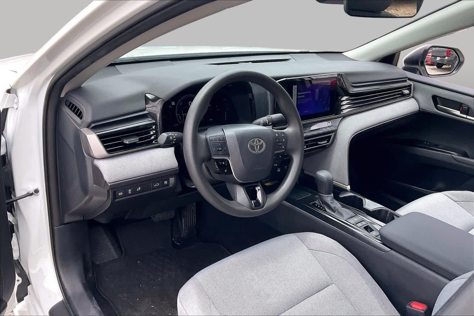 Used 2025 Ice Cap Toyota LE image 16