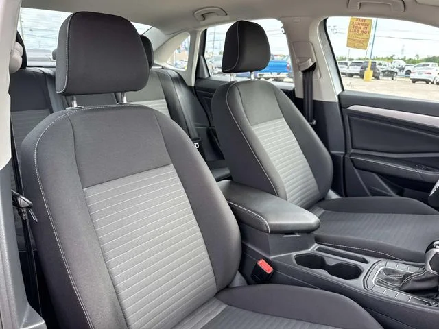 Used 2025 Silver Volkswagen 1.5T S image 25