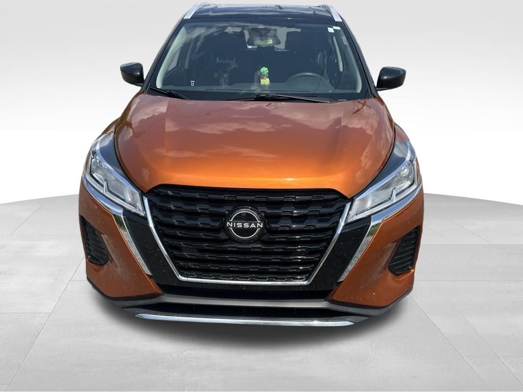 Used 2023 Orange Nissan SV image 31