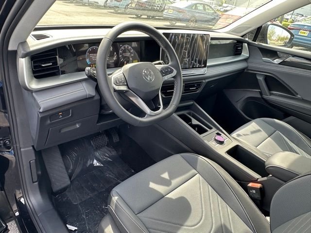 New 2026 Deep Black Pearl Volkswagen 2.0T SE image 33