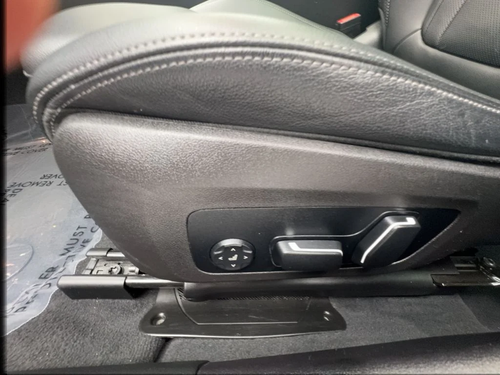 Used 2024 Gray BMW 330i image 23
