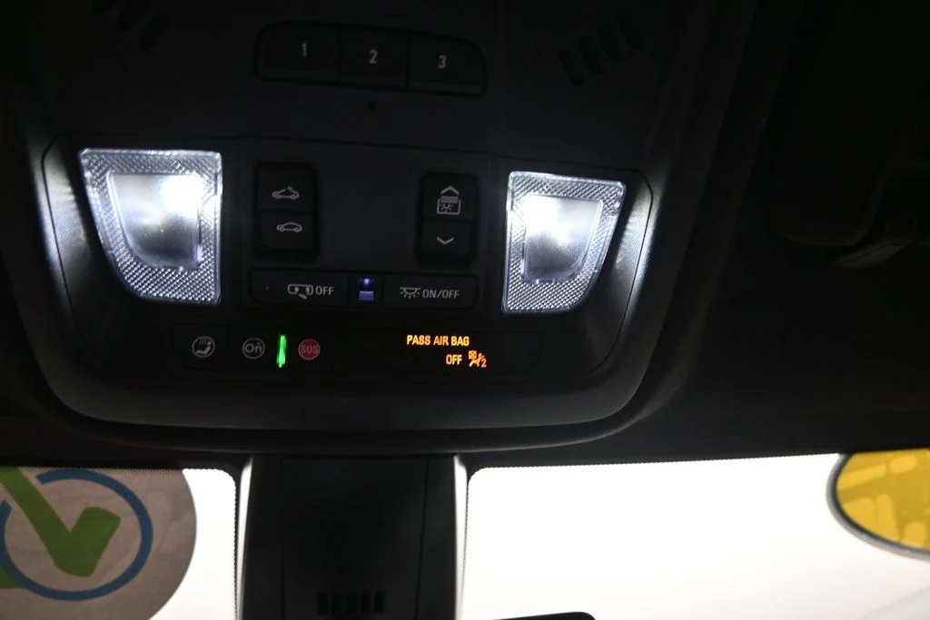 Used 2023 Green Cadillac Sport image 22