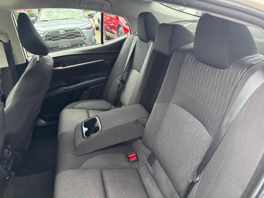 Used 2025 White Toyota LE image 33