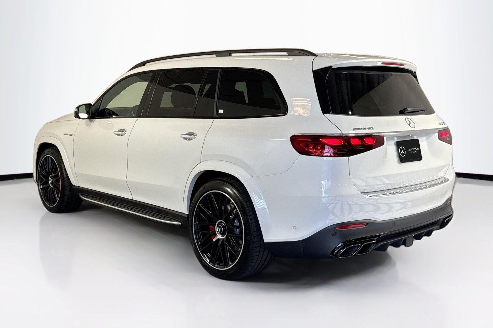 New 2026 Manufaktur Moonlight White Metallic Mercedes-Benz AMG® GLS 63 image 7
