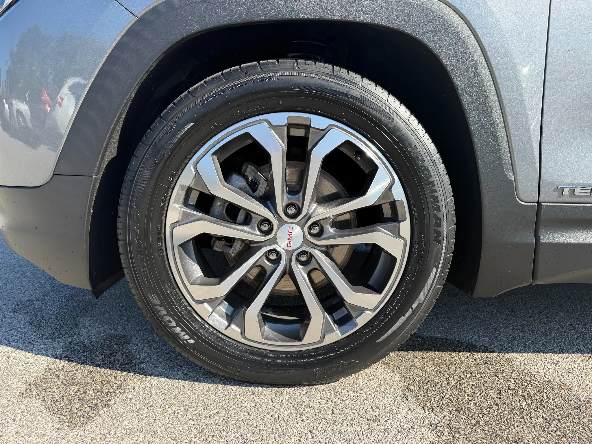 Used 2020 Satin Steel Metallic GMC SLT image 24