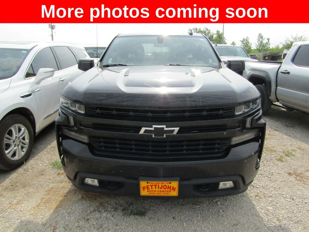 Used 2020  Chevrolet RST image 8