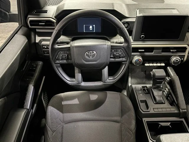Used 2026  Toyota SR image 13
