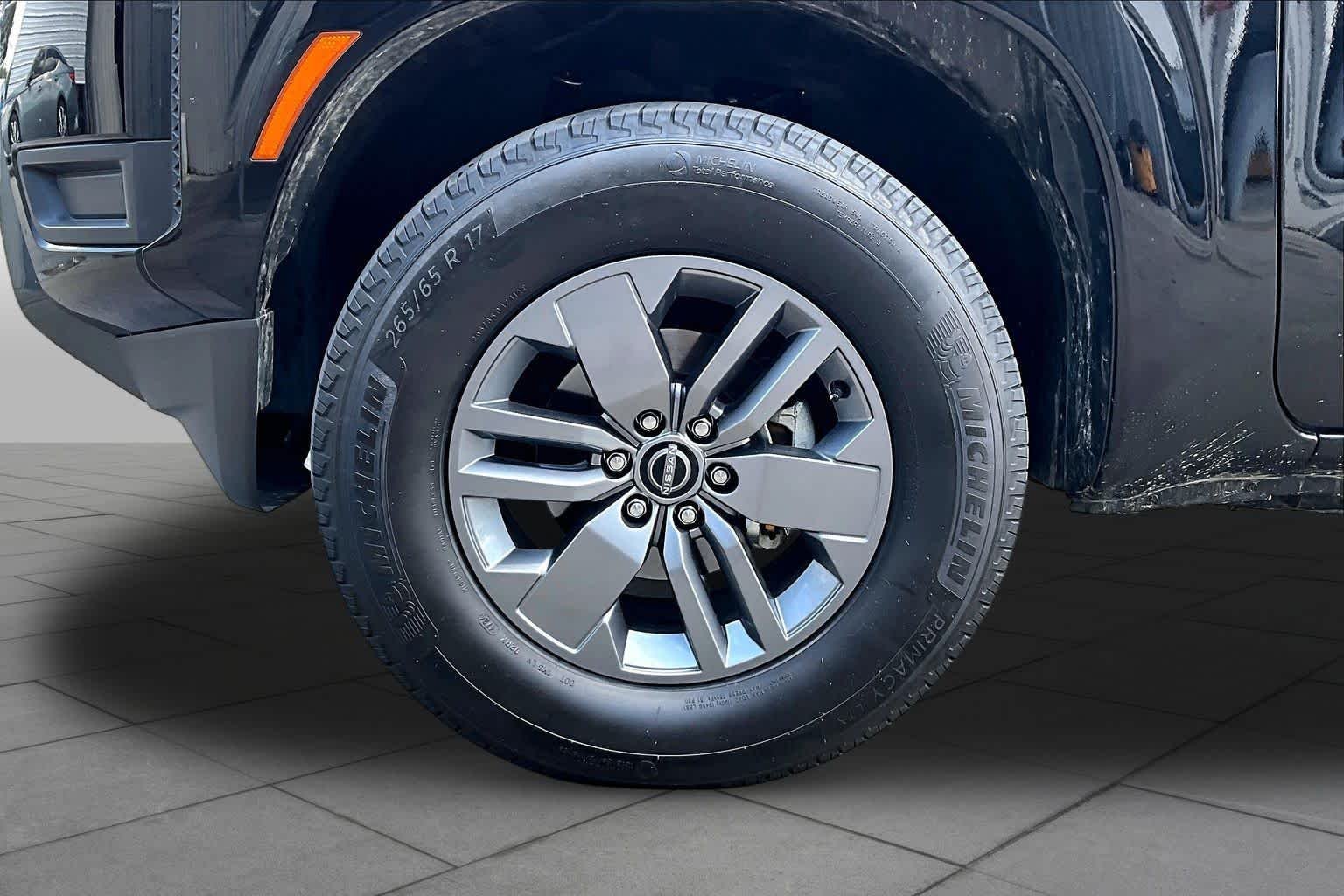Used 2025 Super Black Nissan SV image 10