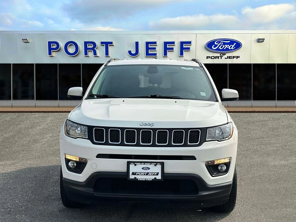 Used 2019 Jeep Compass Latitude with VIN 3C4NJDBB4KT657110 for sale in Port Jefferson Station, NY