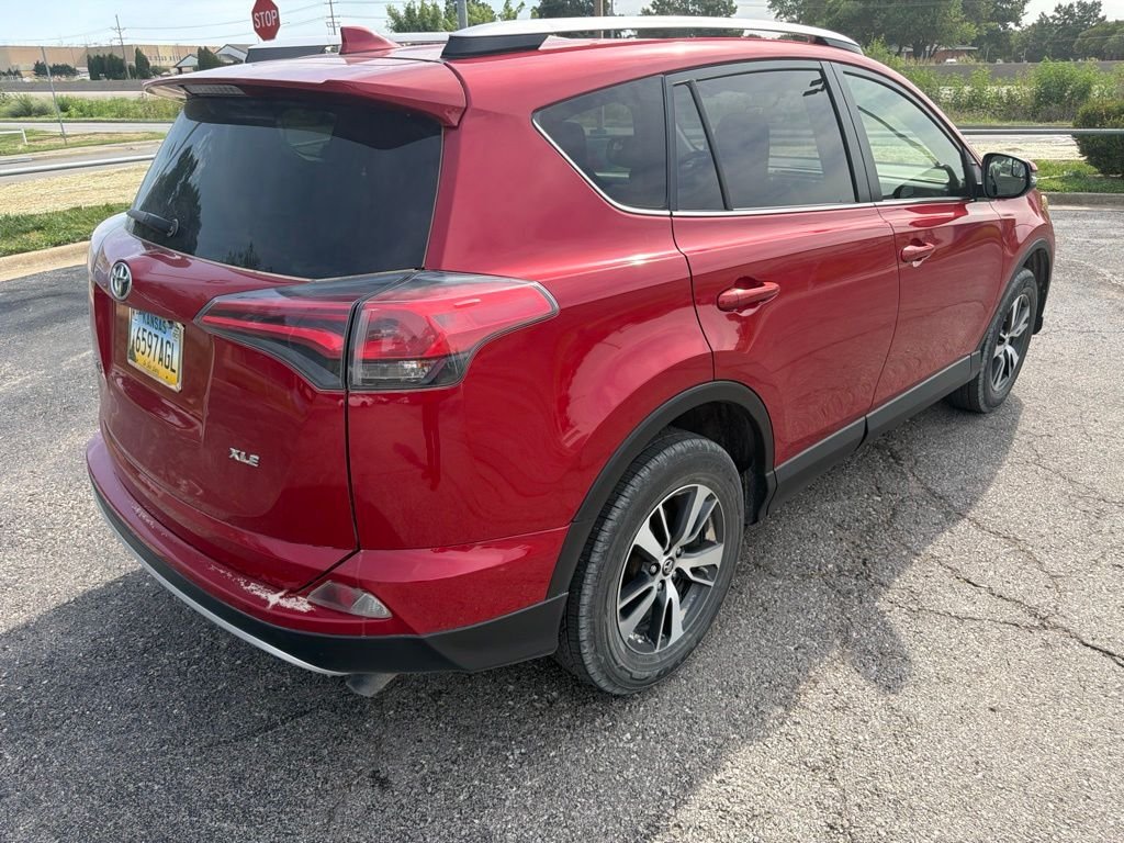Used 2016 Red Toyota XLE image 6