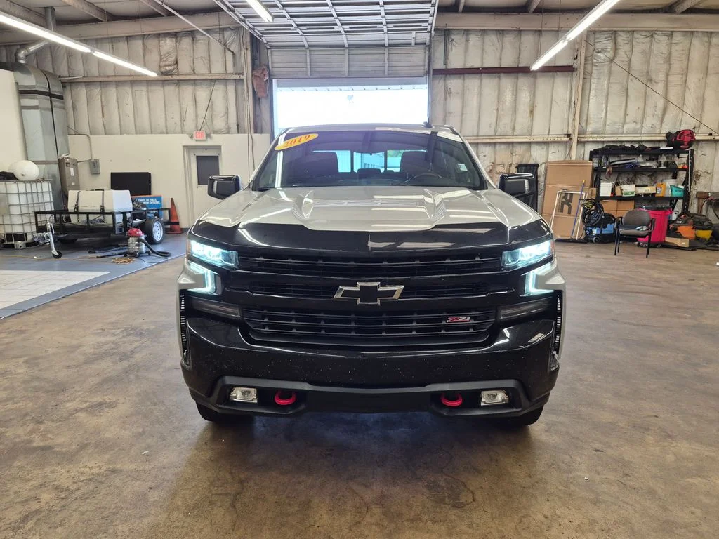 Used 2019 Silver Ice Metallic Chevrolet LT Trail Boss image 3